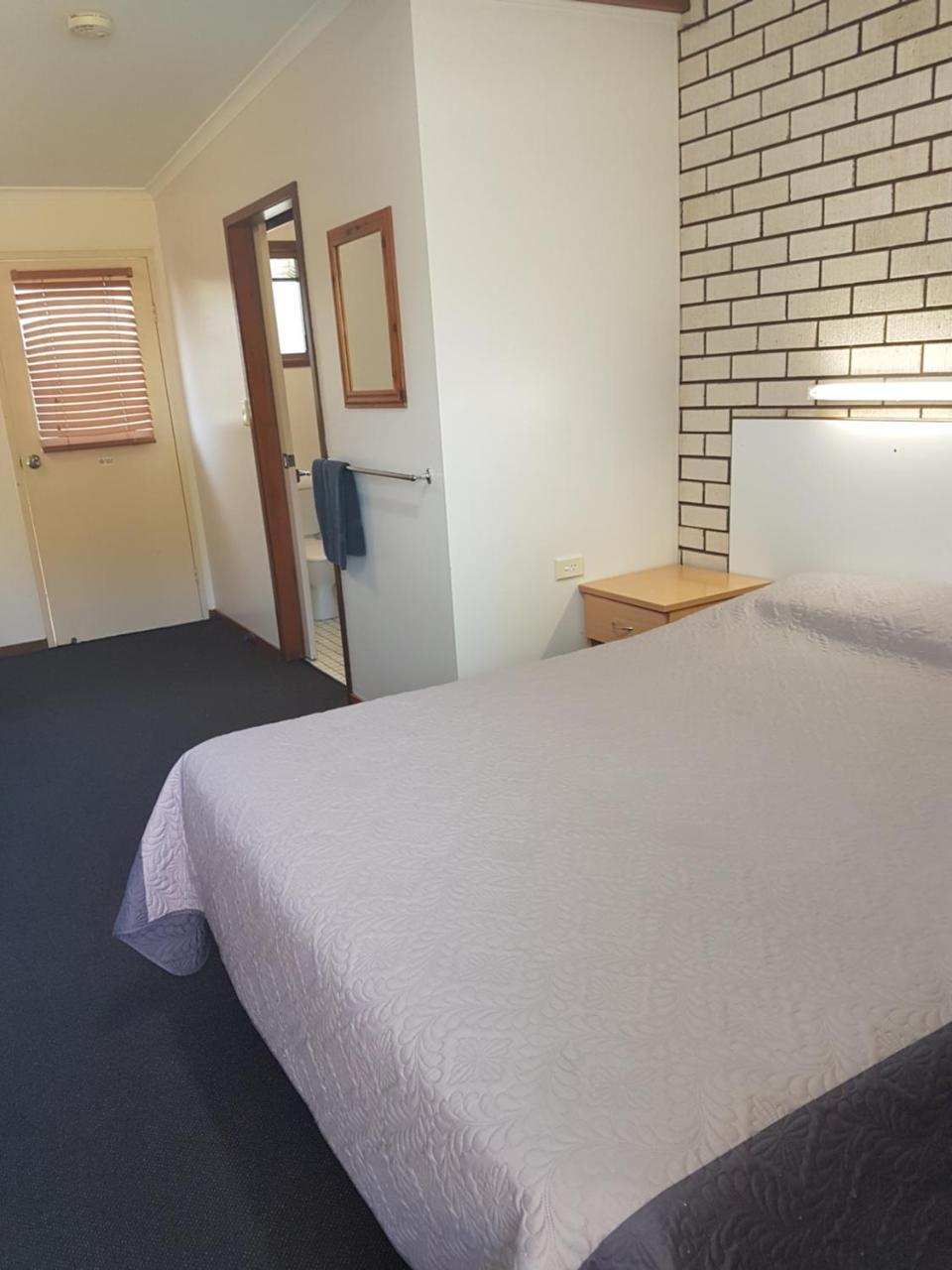 Emerald Tower Motor Inn Eksteriør billede